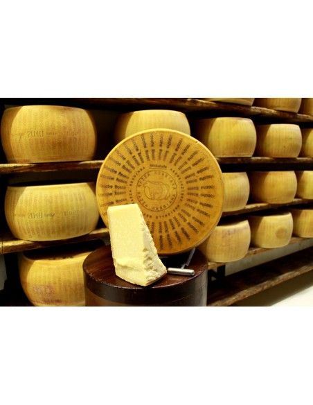 Italian Parmesan Cheese Wheel, Packaging Size: 35kg Approx